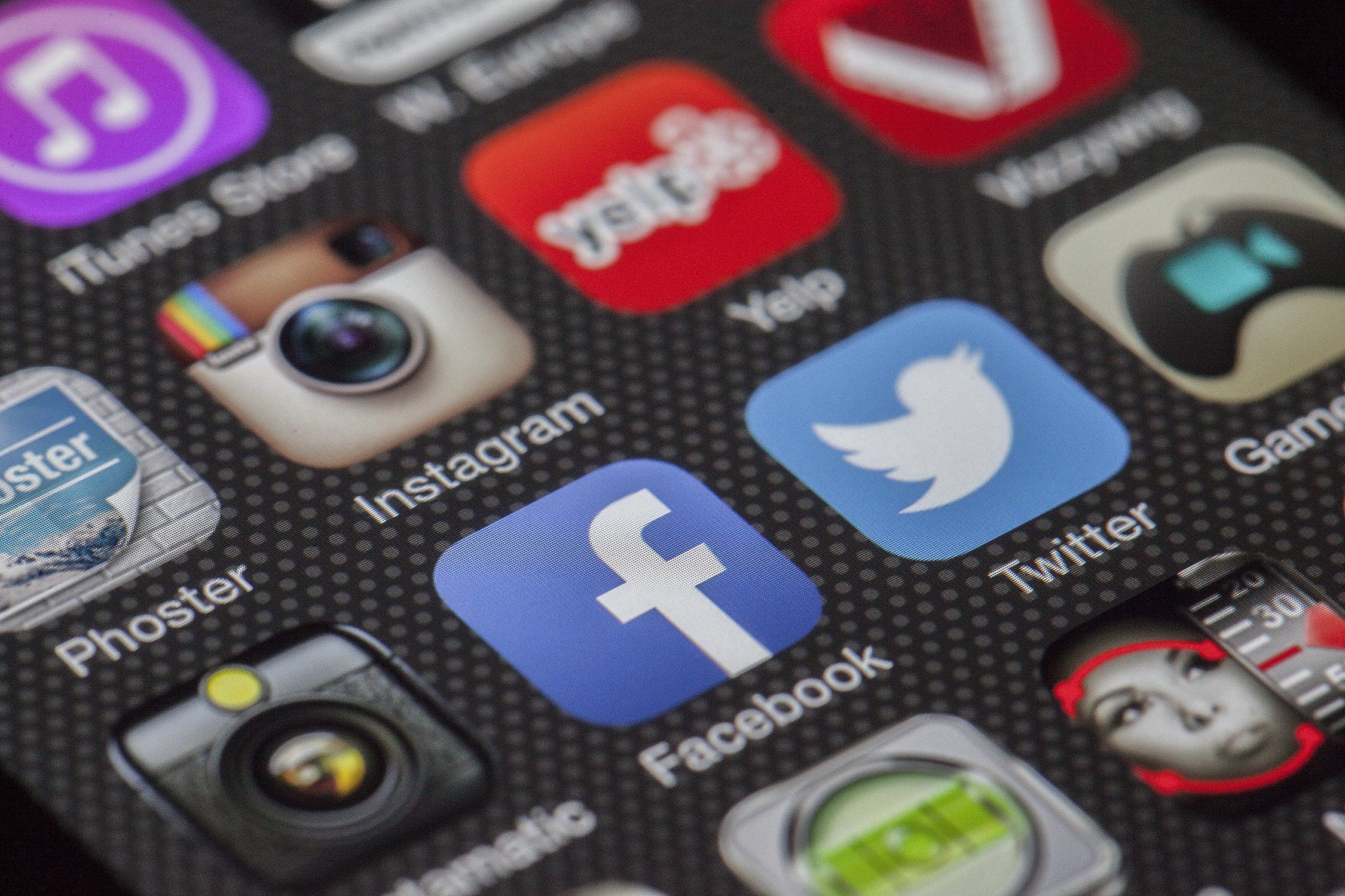 Underhanded tactics of phone apps 